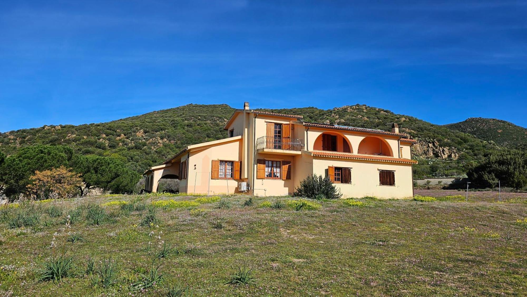 Villa Jolies Viddalba Exterior photo