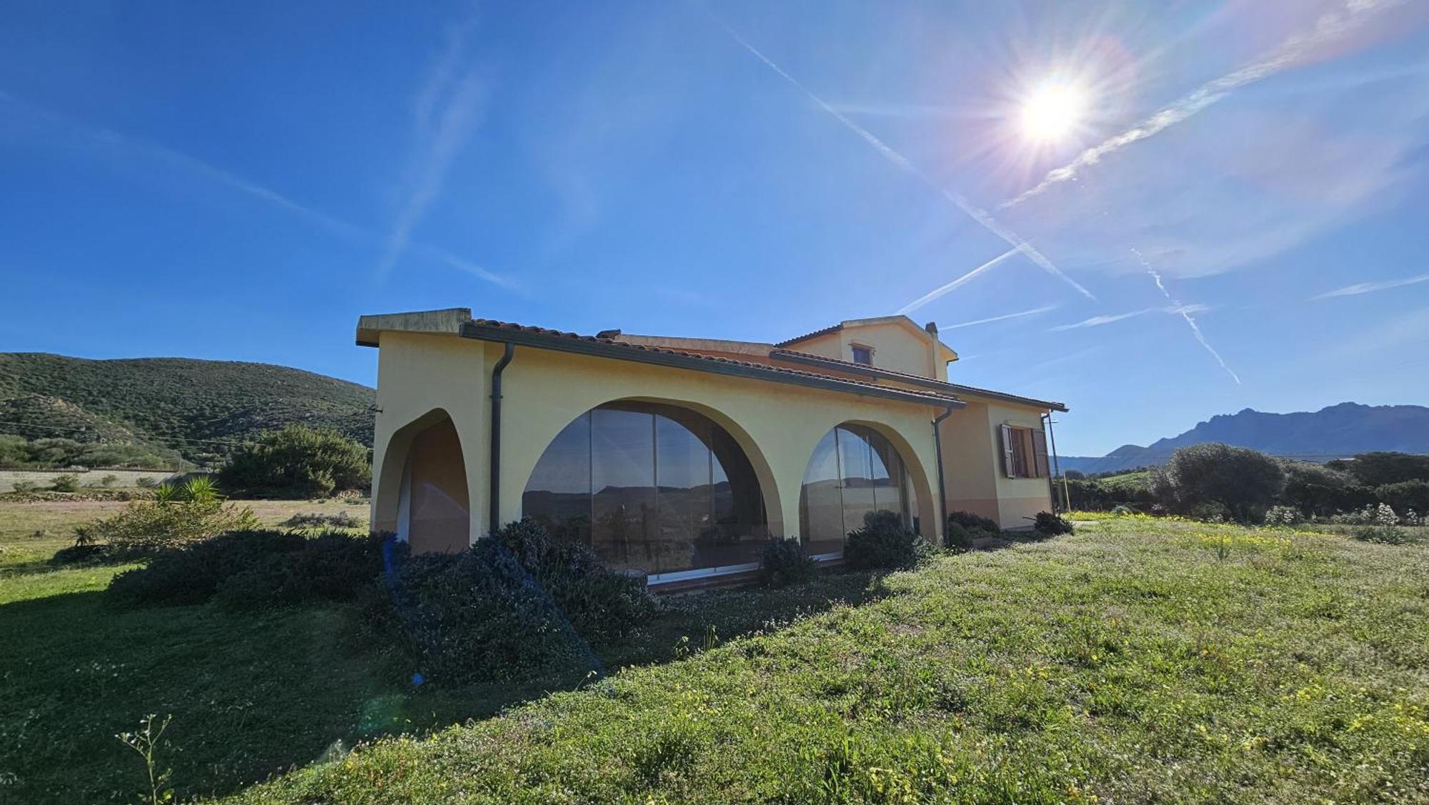Villa Jolies Viddalba Exterior photo