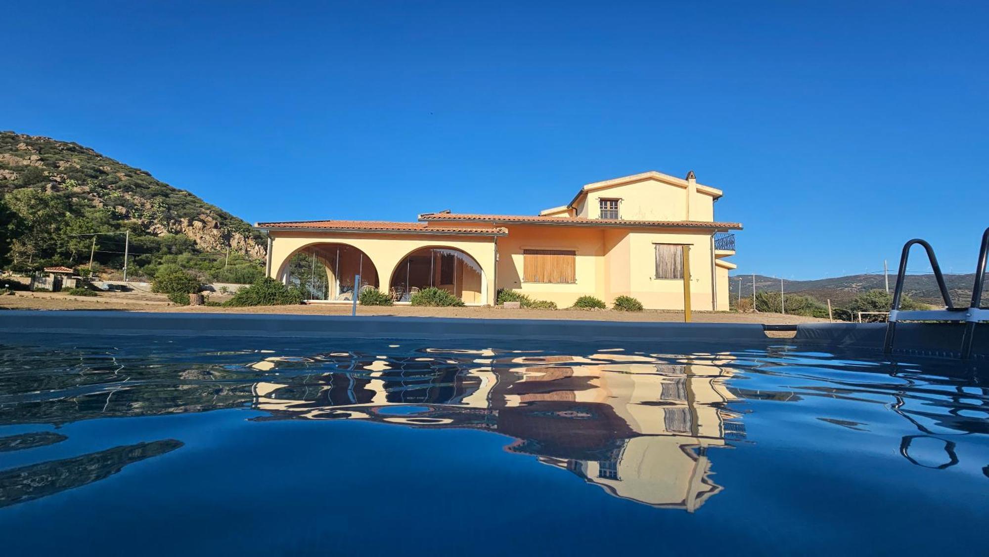 Villa Jolies Viddalba Exterior photo